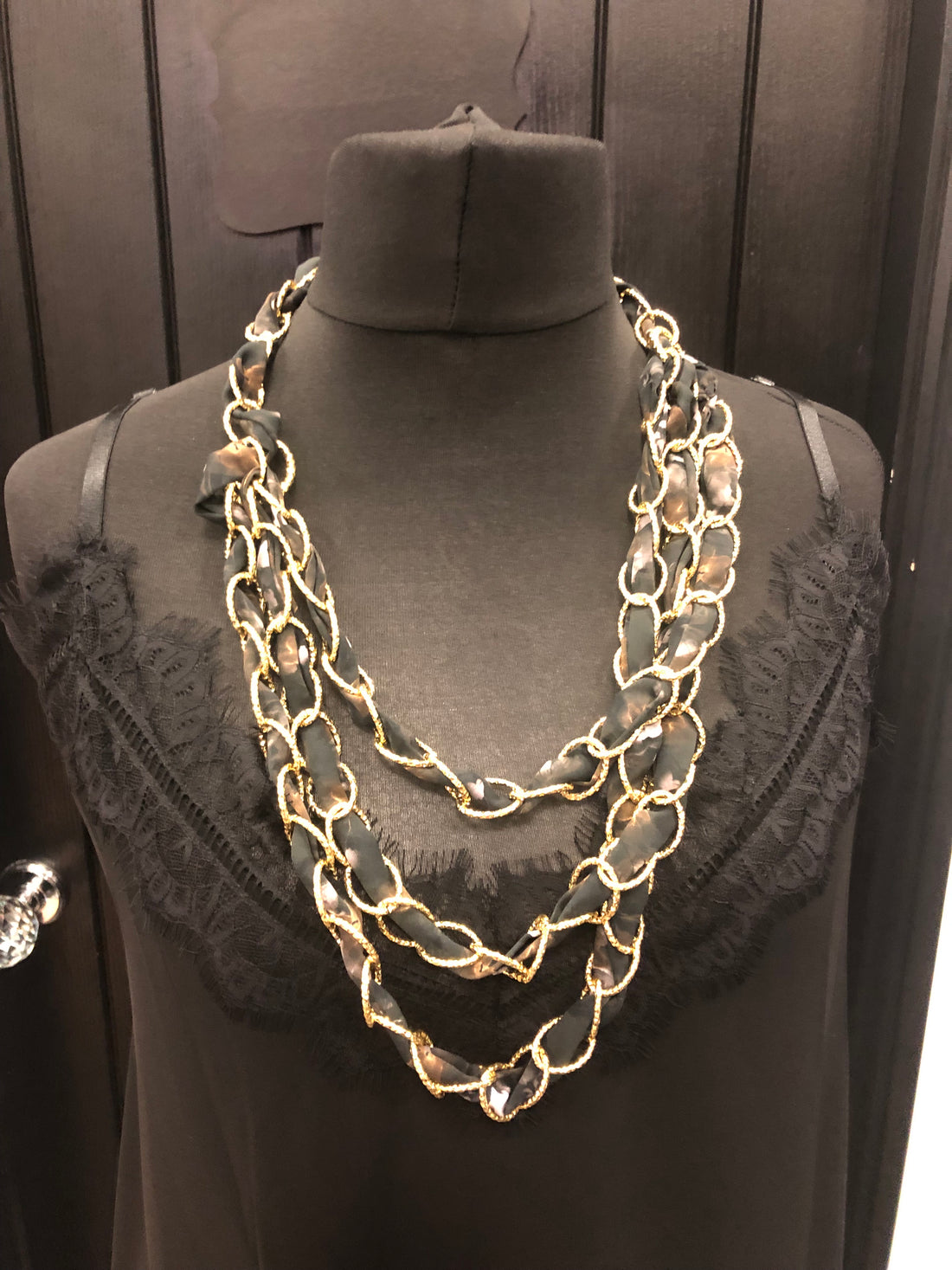Link Fabric Necklace