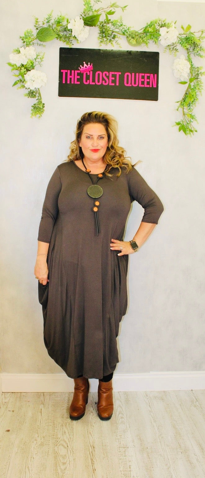 Side Point Dress Plain 3/4 Sleeve
