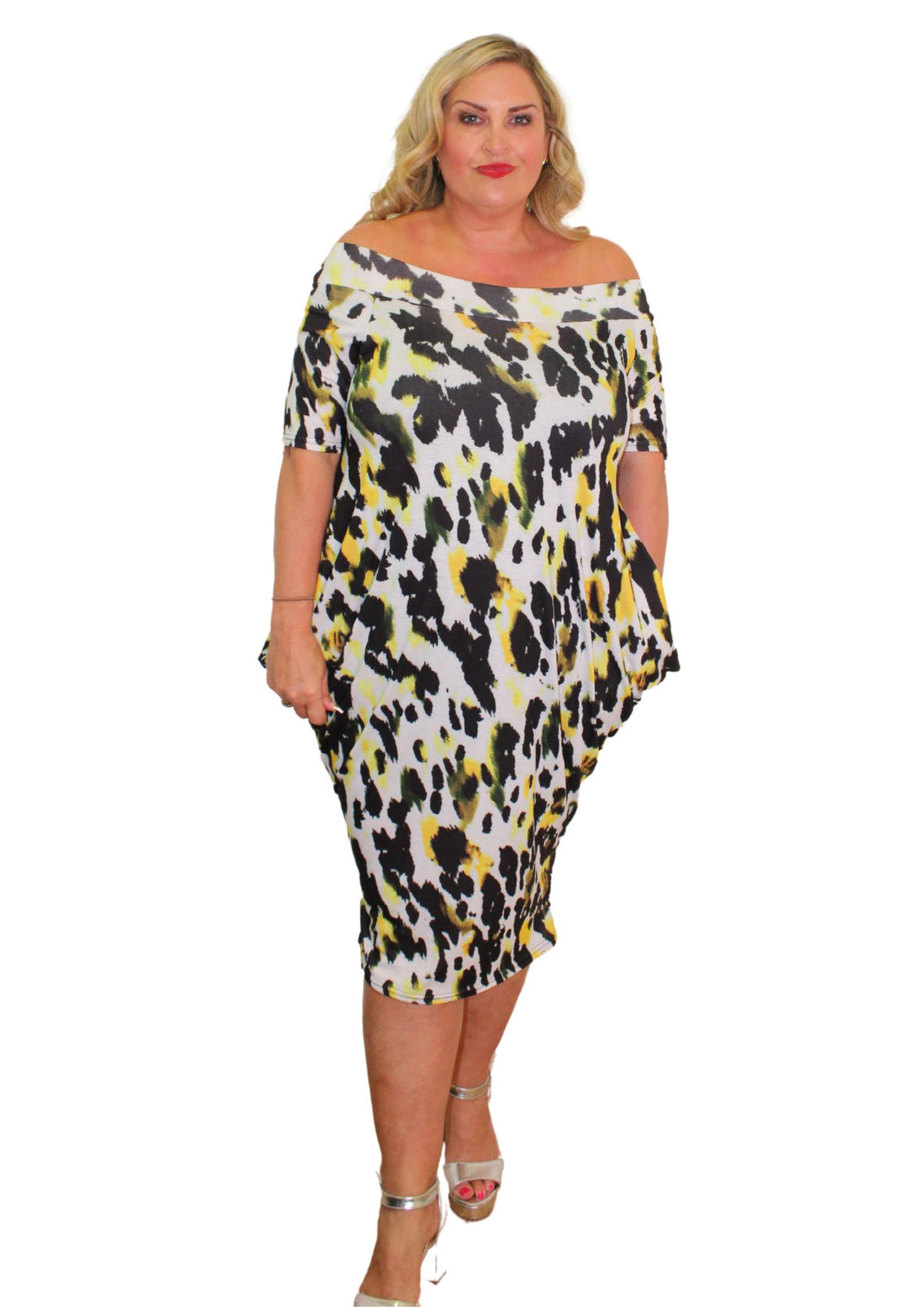 QUEEN DRESS ABSTRACT PRINT