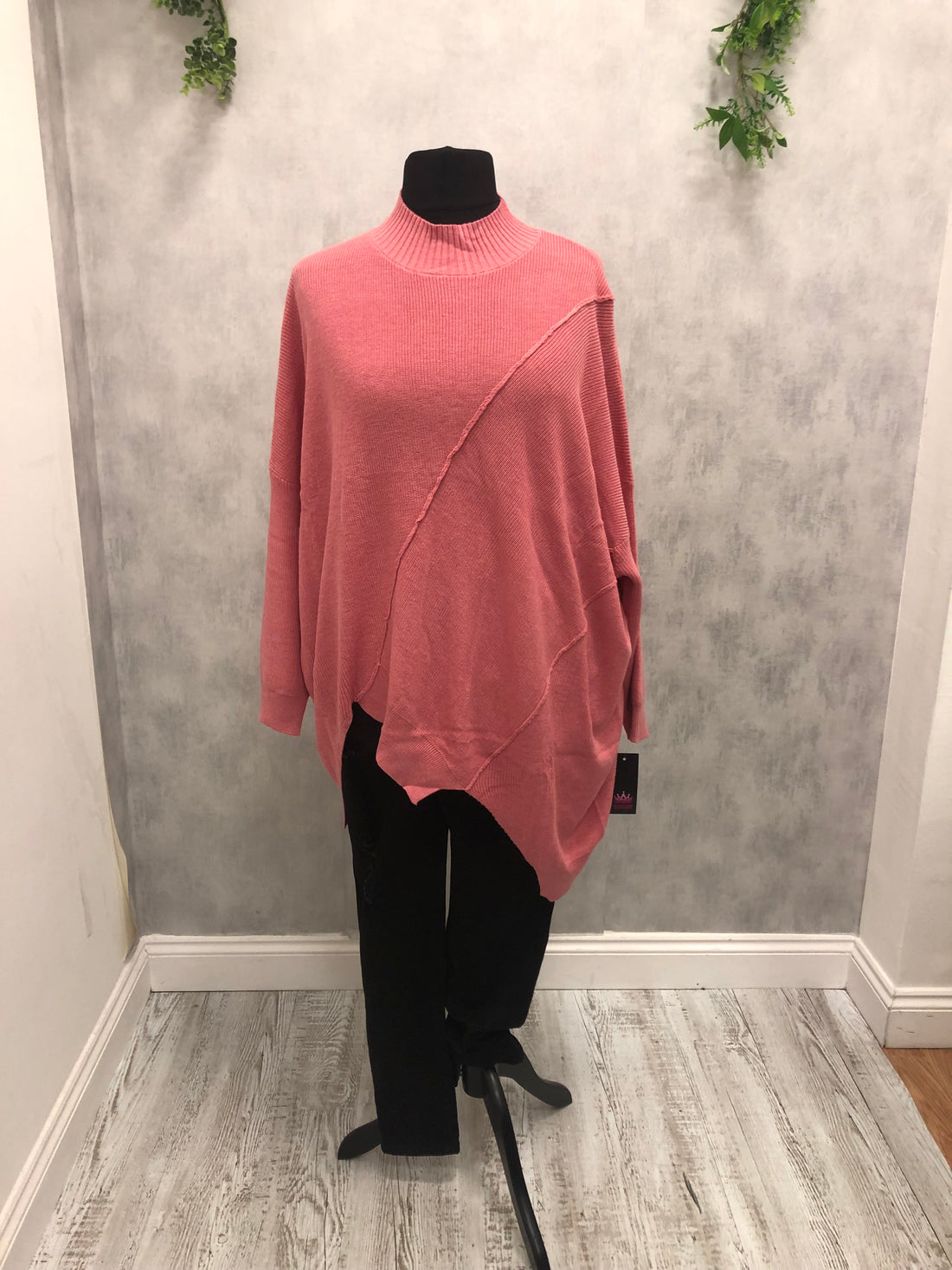 Fan Neck Rib Jumper
