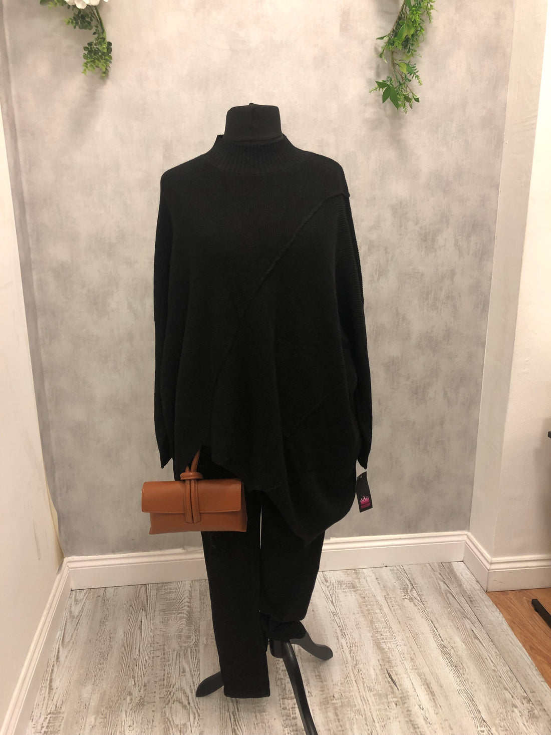 Fan Neck Rib Jumper