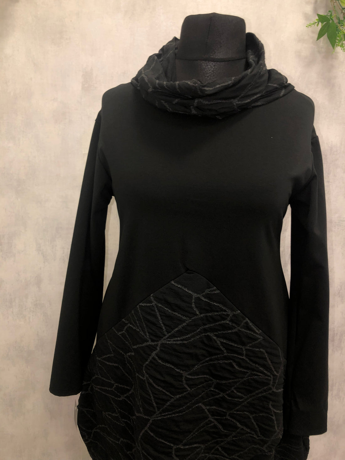 Cowell Geo Dress By Id