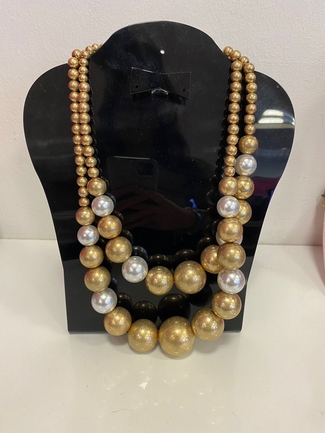 Gold Pearly Necklace