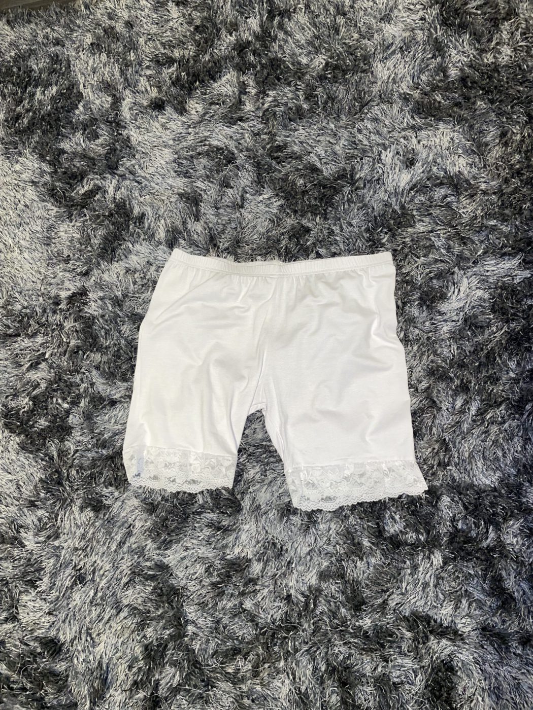 CHUB RUB SHORTS LACE TRIM