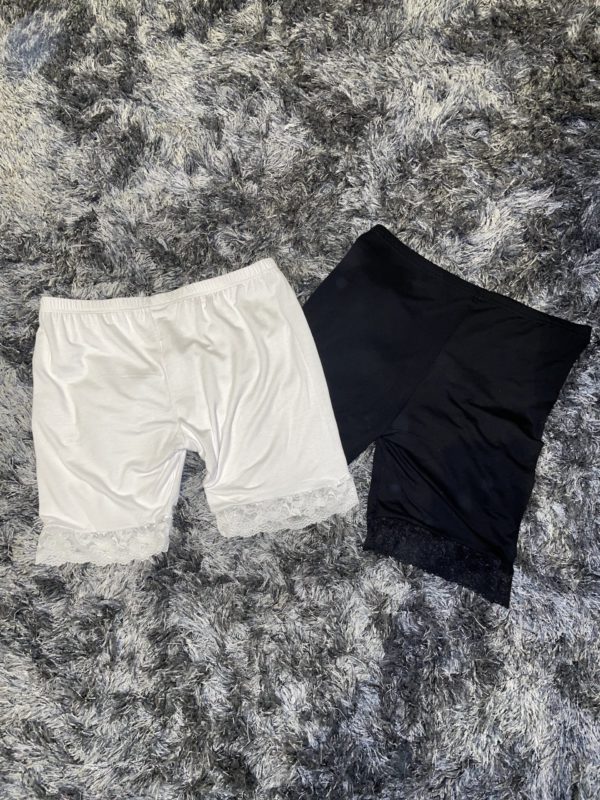 CHUB RUB SHORTS LACE TRIM