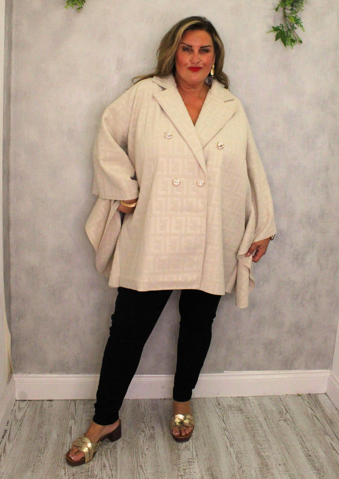 Endi Cape Coat