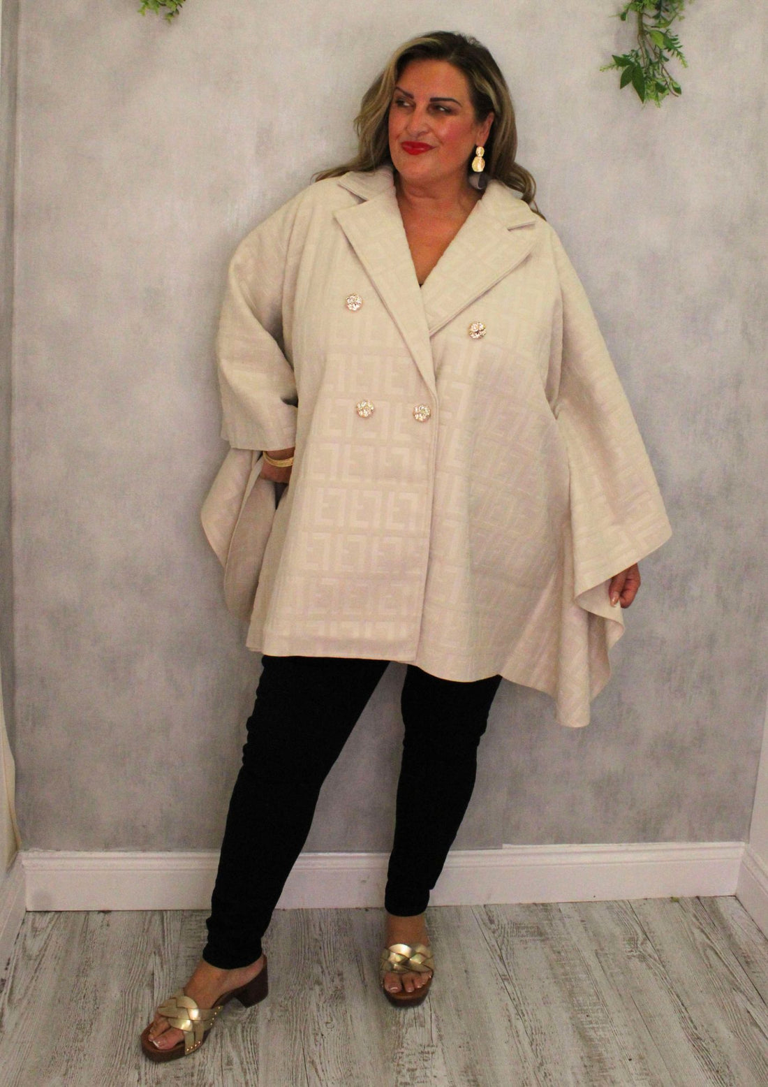 Endi Cape Coat