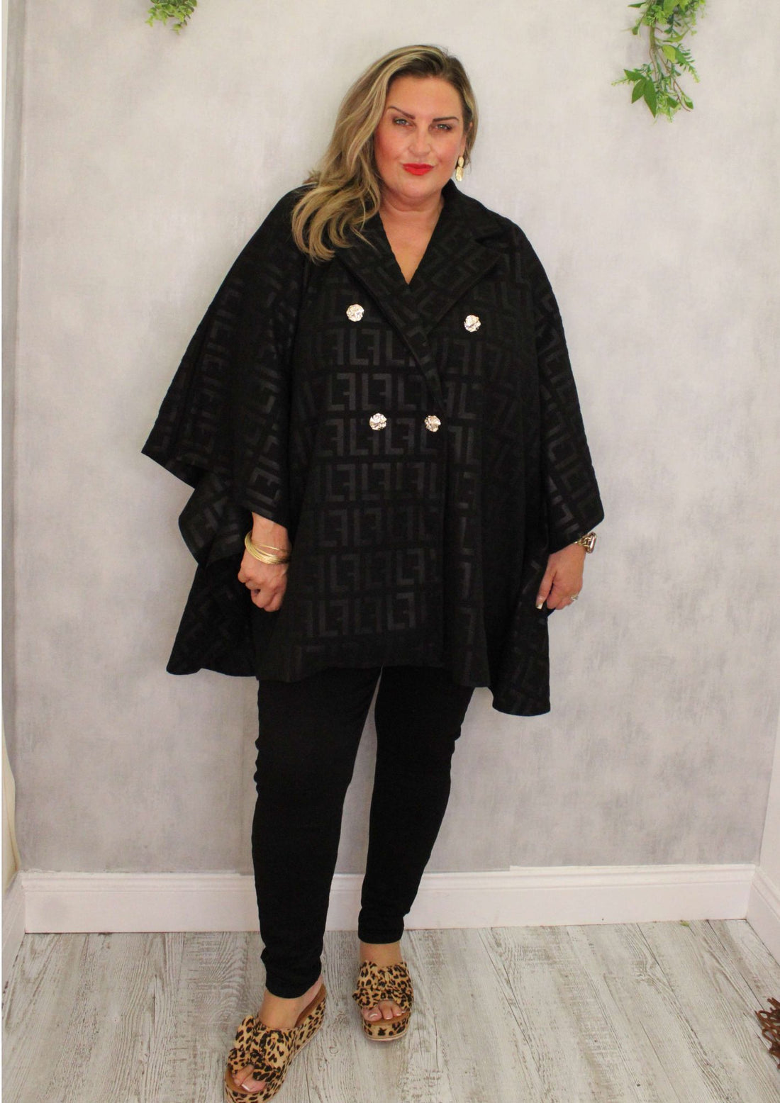 Endi Cape Coat