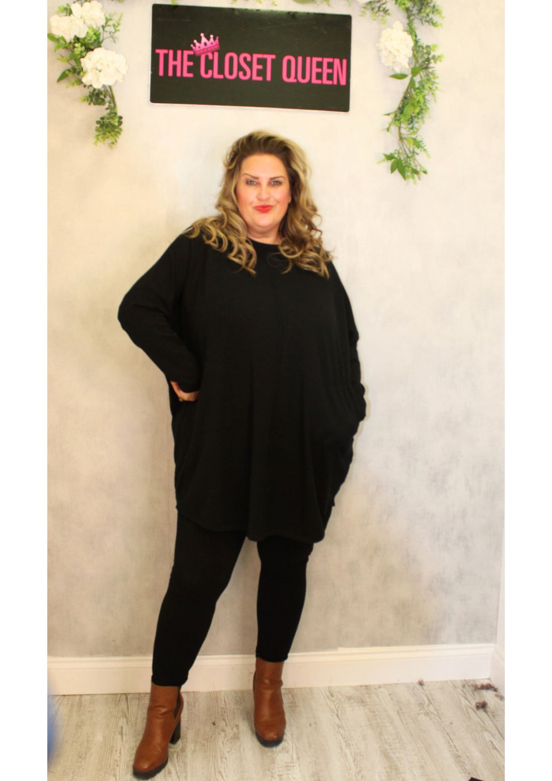 Oval Side Jumper Dress