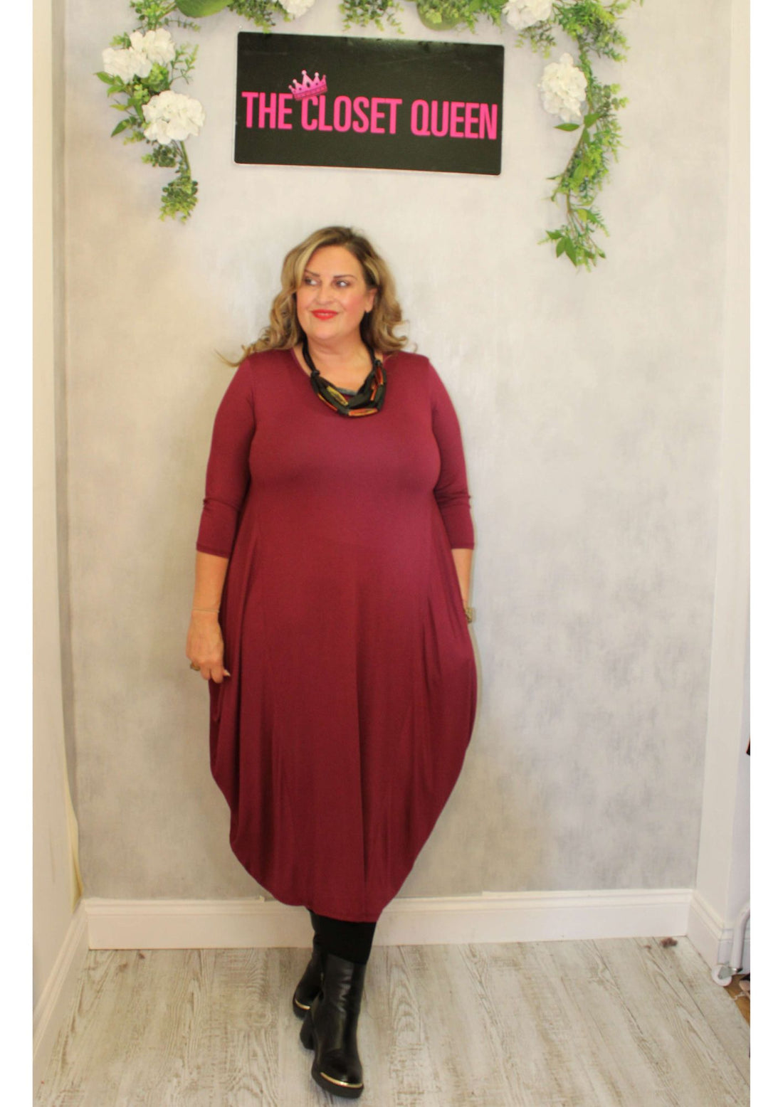Side Point Dress Plain 3/4 Sleeve