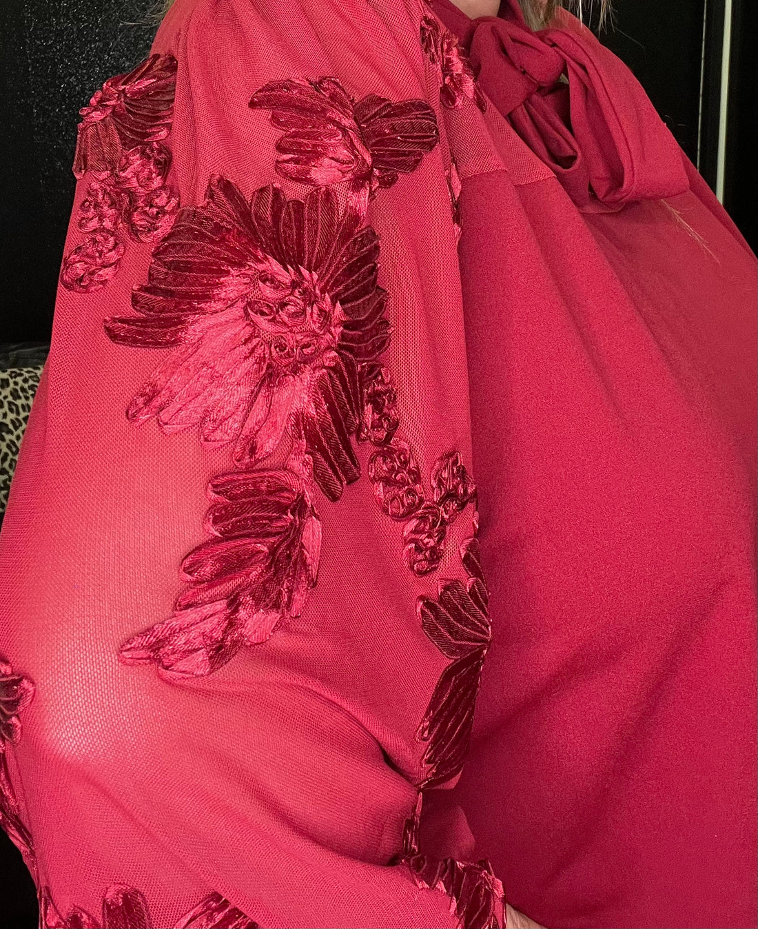 Embossed flower sleeve bow dress