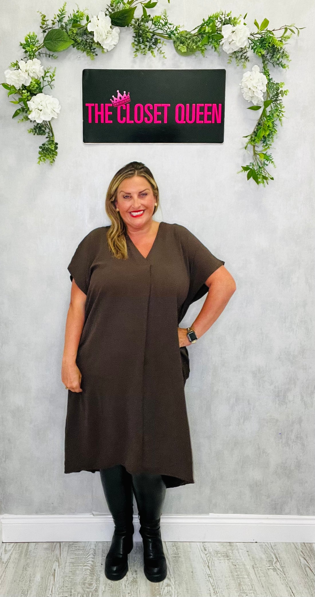 V Stitch Dress Plain