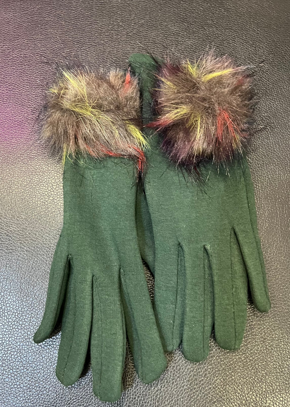 Pom Pom Gloves