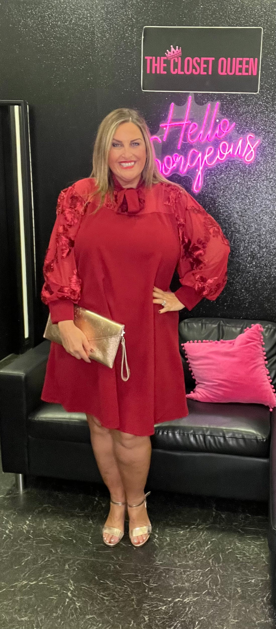 Embossed flower sleeve bow dress