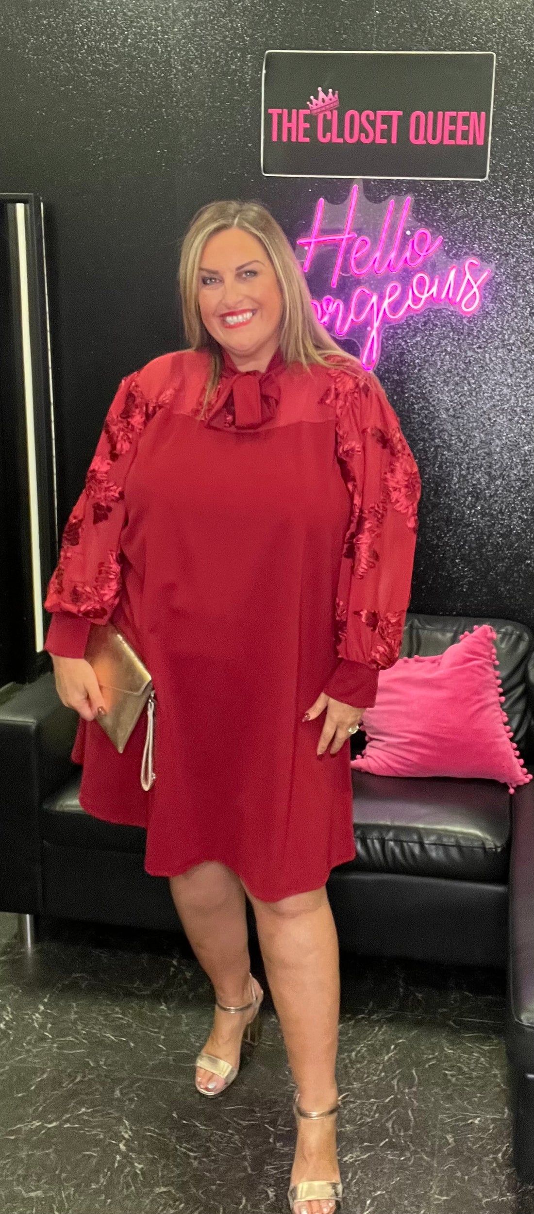 Embossed flower sleeve bow dress