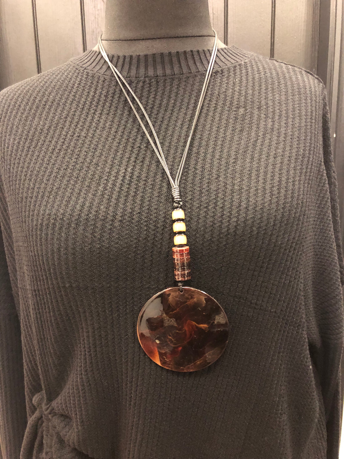Shell Circ Necklace