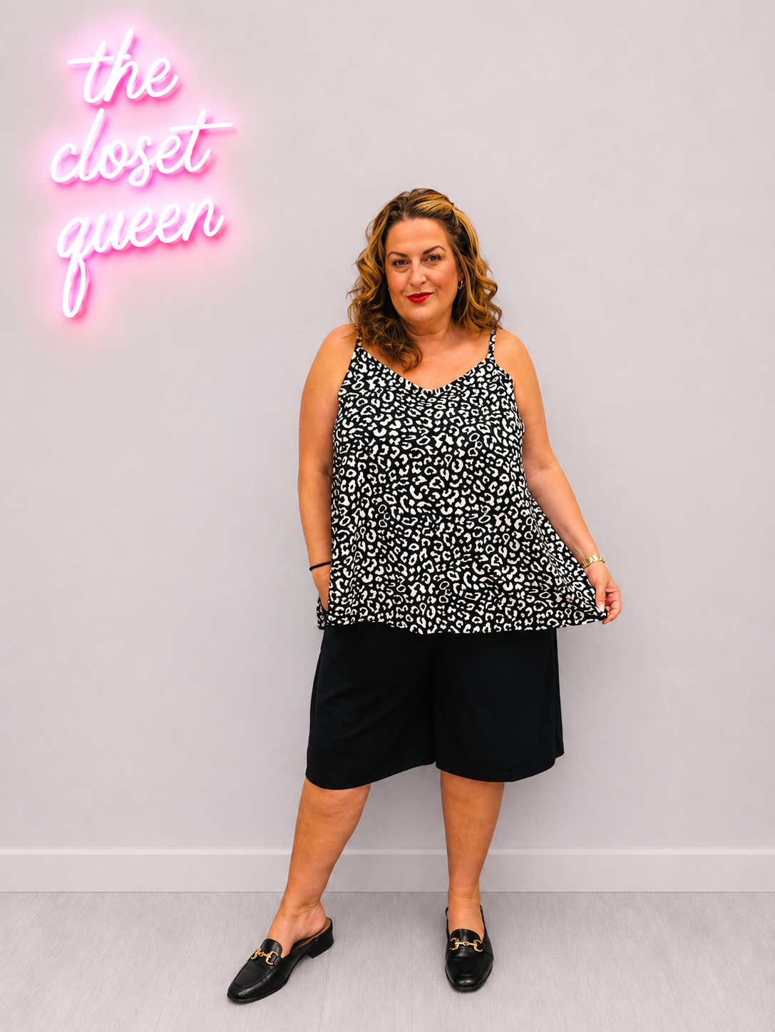 Swing Vest Curve Wall Print