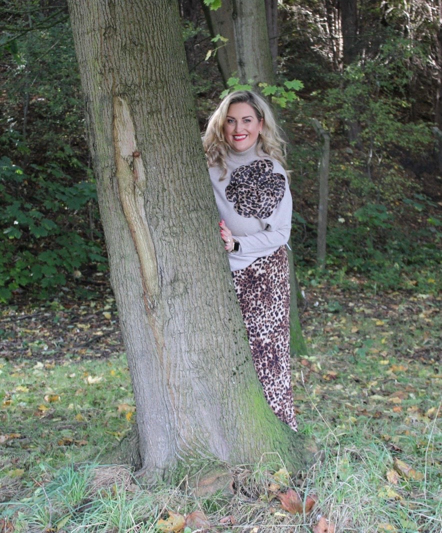 Pleat Skirt Leopard Print The Closet Queen