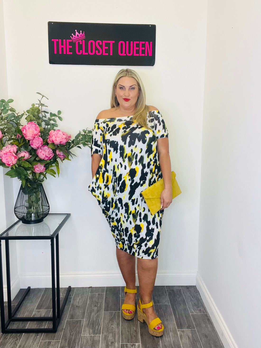 queen dress abstract print plus size curve occasion black yellow knee length offshoulder