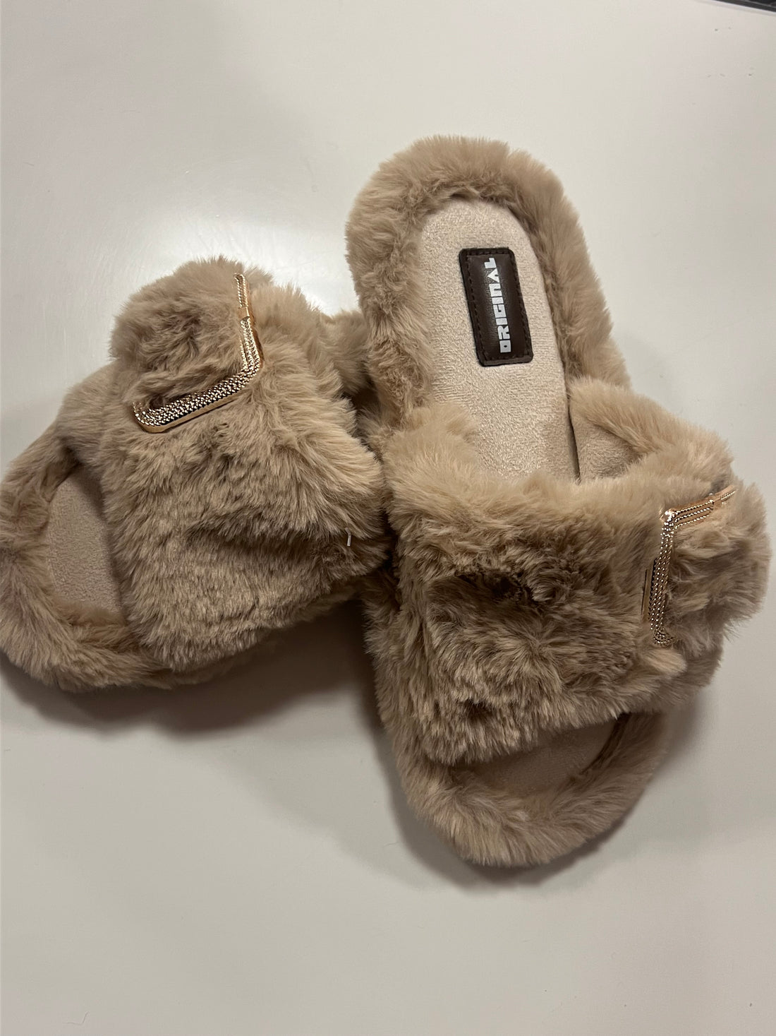 wide fit buckle slippers beige 